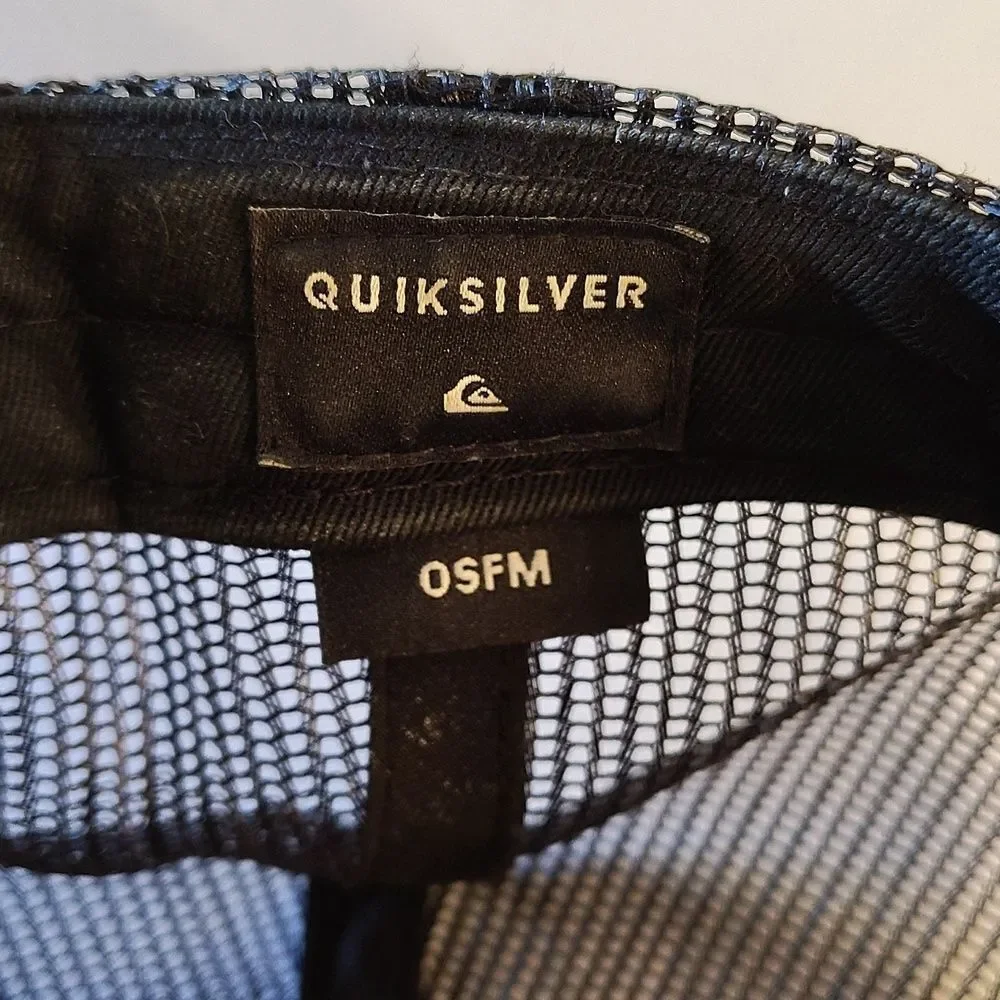 Quiksilver and O'Neill Striped Snapback Trucker‎ Beach Hats Bundle Of 2